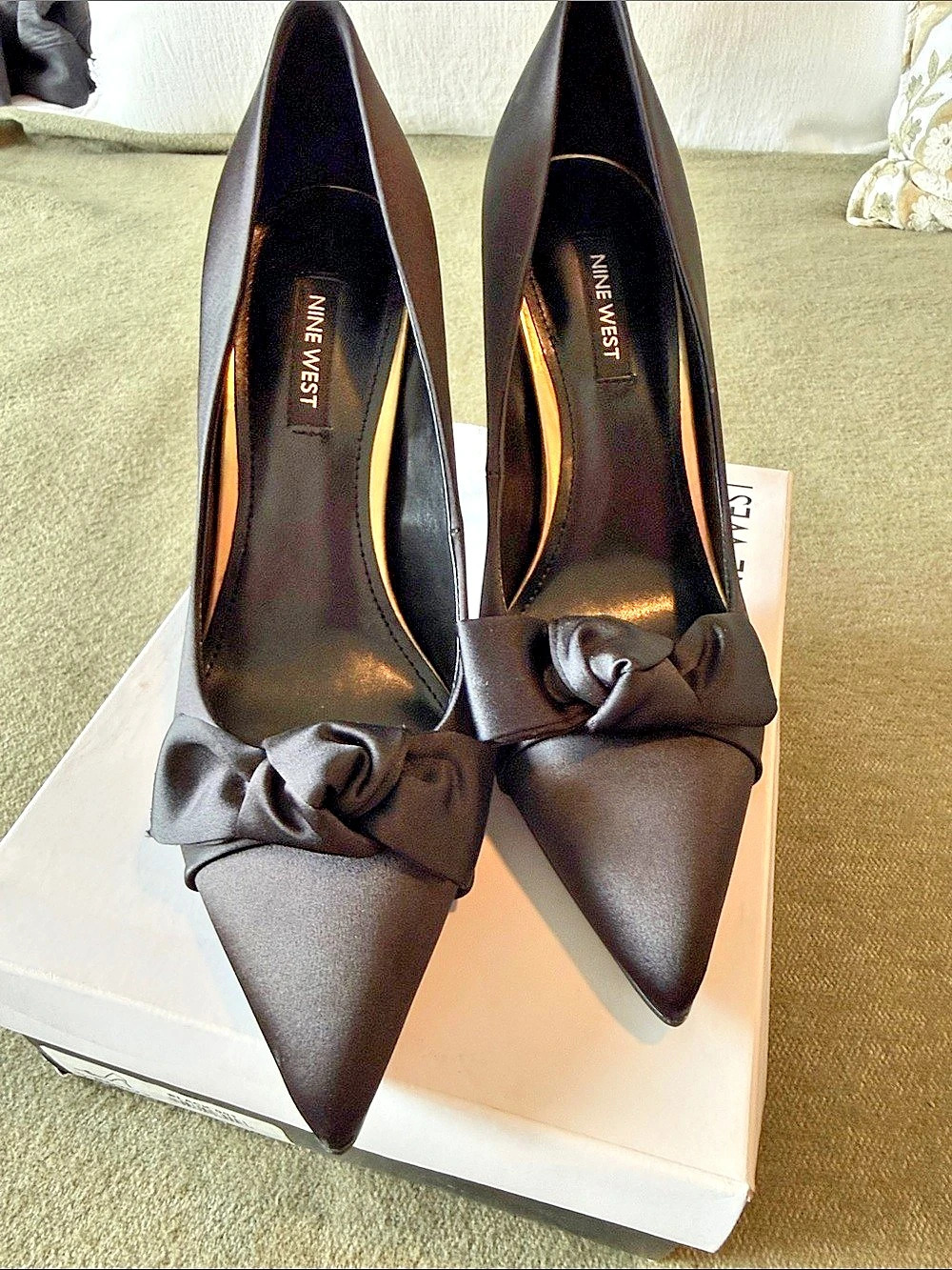 Nine West Bowy2 Black Bow Pointed-Toe Heels US 7.5